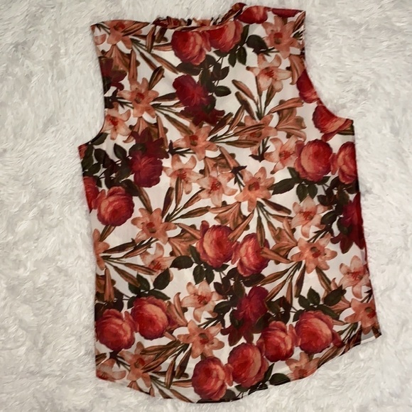 Karl Lagerfeld sleeveless floral chiffon style blouse - Picture 5 of 6